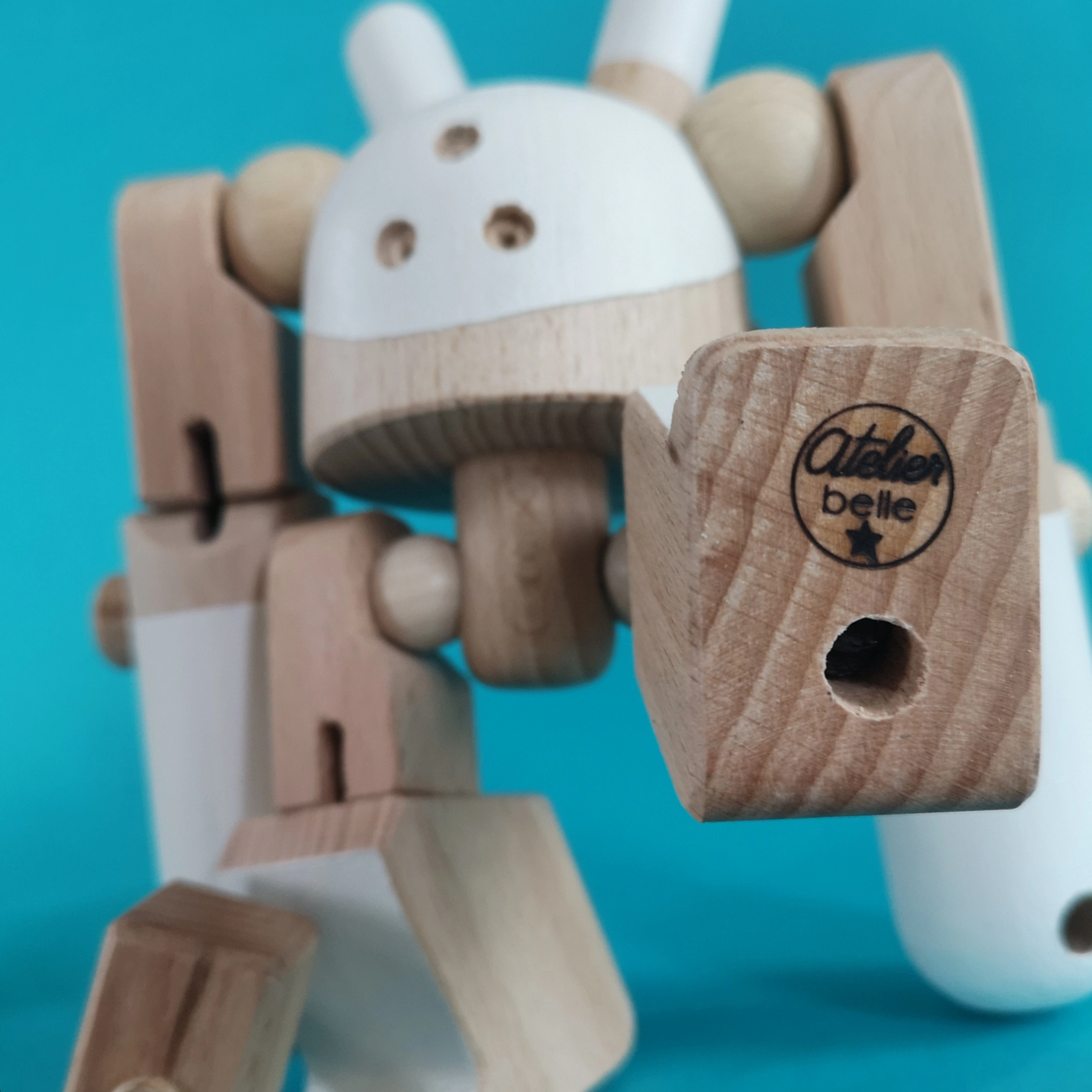 jouet écoresponsable en bois robot Marcel Marcelle